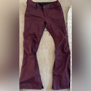 Woman’s Snowboarding Pants